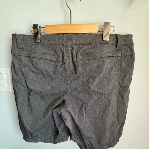 Eddie Bauer Charcoal Women’s Flat Front Shorts - Picture 4 of 5